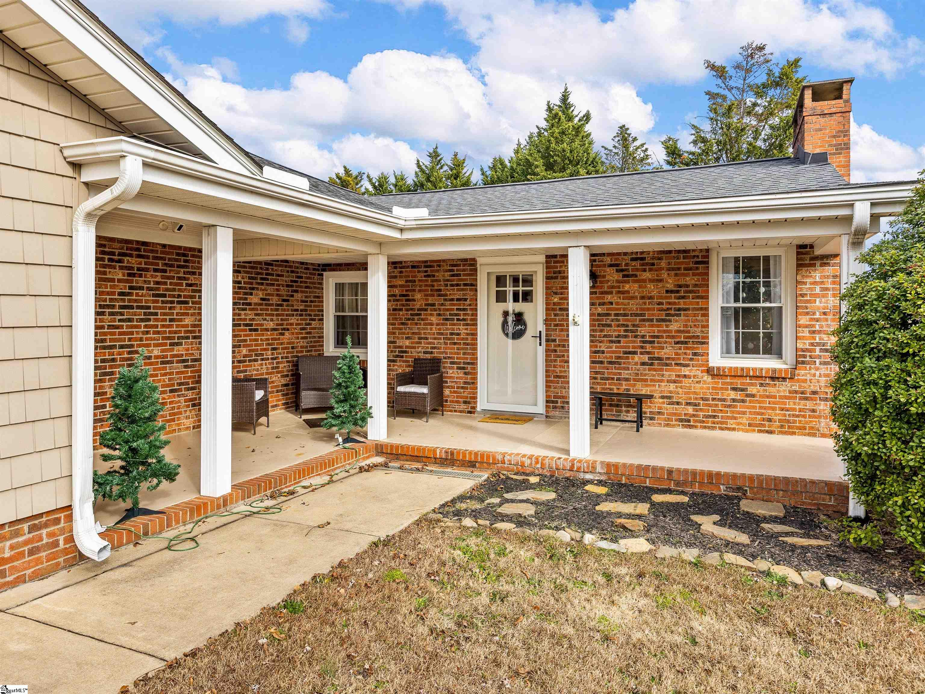 29 Powell Lake Road Lyman, SC 29365 - Photo 4 of 35 Gallery Image 4