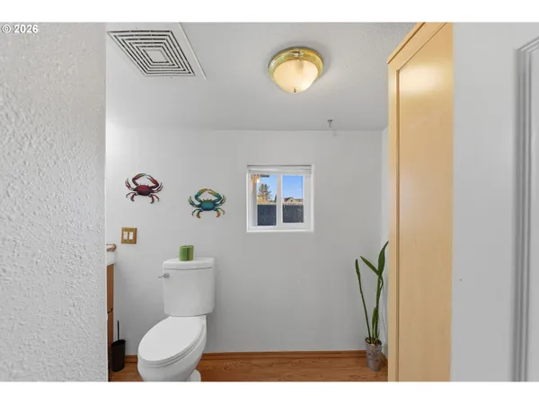 $269,000 | 376 South Wall Street, Coos Bay, OR 97420