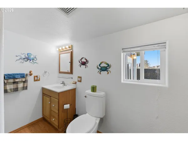 $269,000 | 376 South Wall Street, Coos Bay, OR 97420