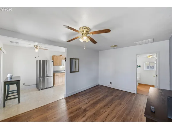 $269,000 | 376 South Wall Street, Coos Bay, OR 97420