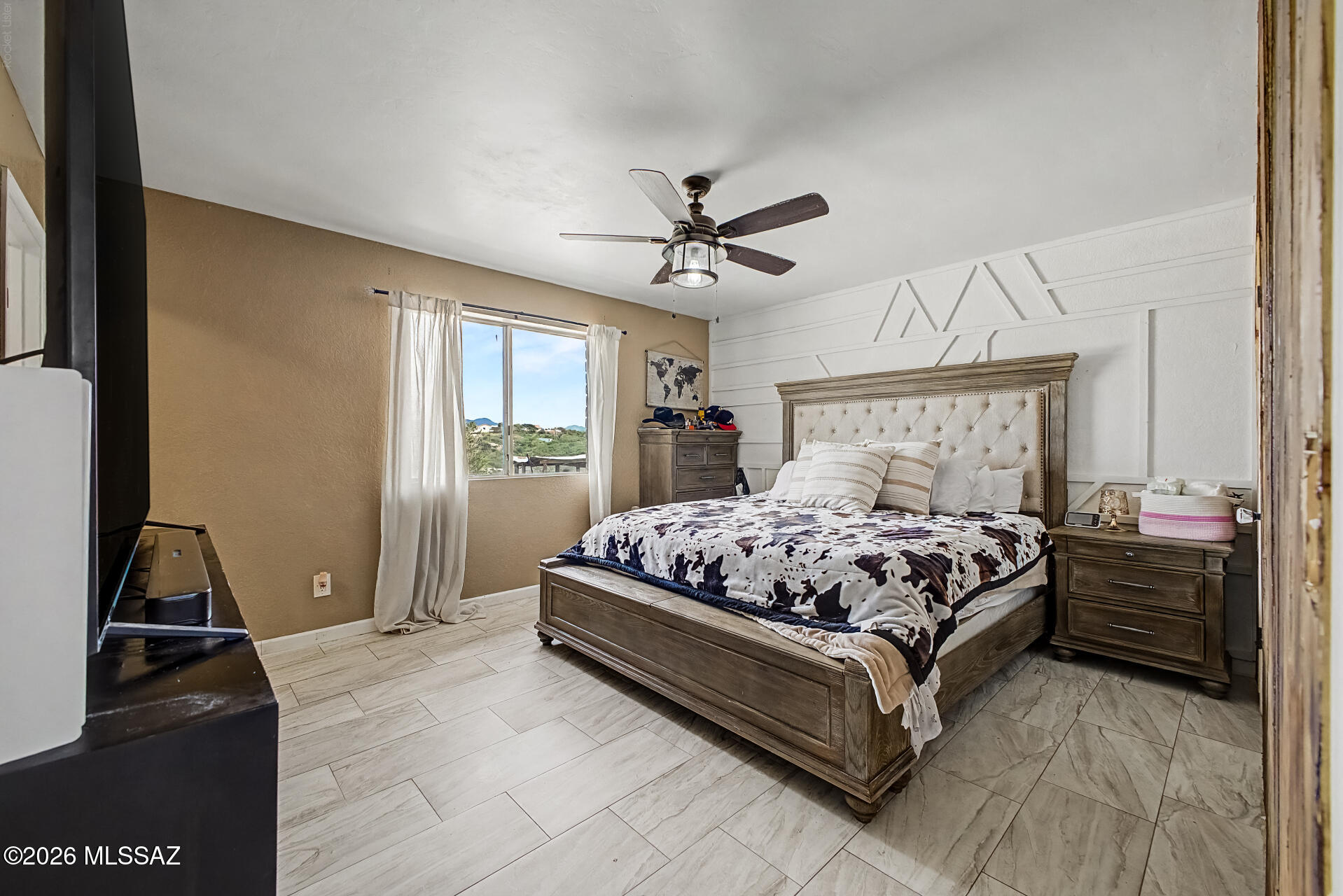 957 Forja Court Rio Rico, AZ 85648 - Photo 15 of 39 Primary Bedroom