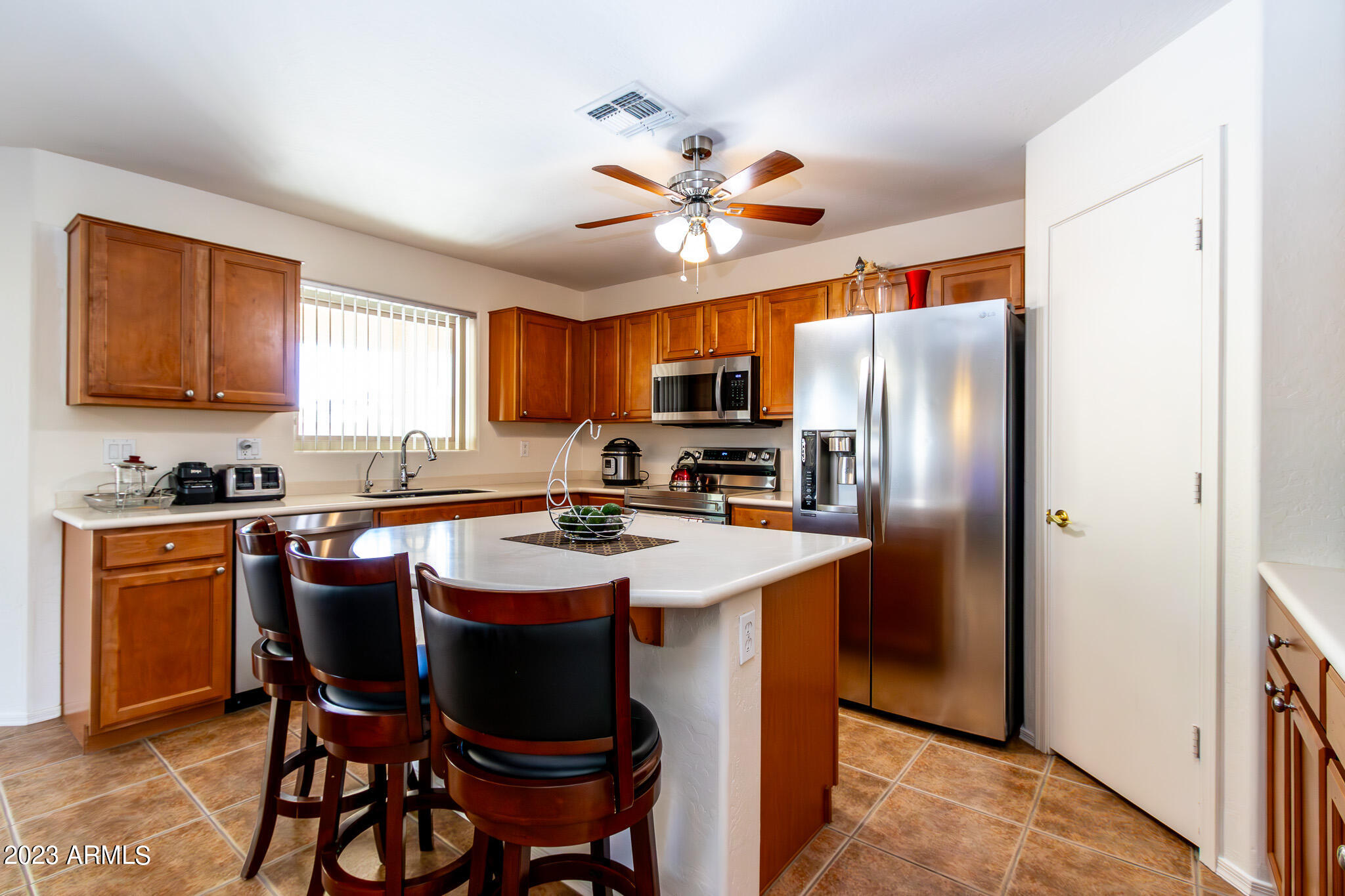 4310 West Apollo Road Laveen, AZ 85339 - Photo 3 of 30 Kitchen (1)