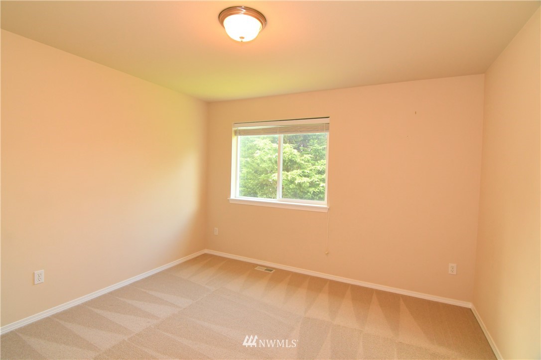 7129 Inlay Street Southeast Lacey, WA 98513 - Photo 22 of 29 Gallery Image 22
