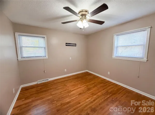 $235,000 | 290 Salem Avenue, Dallas, NC 28034