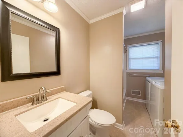 $235,000 | 290 Salem Avenue, Dallas, NC 28034