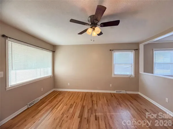 $235,000 | 290 Salem Avenue, Dallas, NC 28034