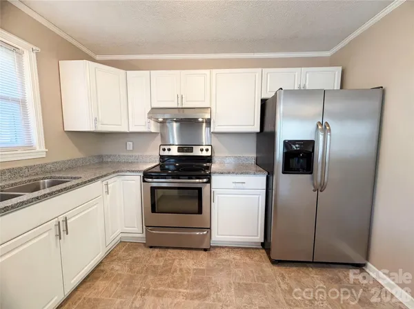 $235,000 | 290 Salem Avenue, Dallas, NC 28034