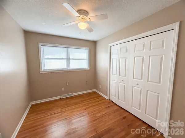$235,000 | 290 Salem Avenue, Dallas, NC 28034