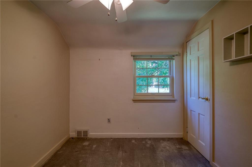 2346 Crestview Road Pittsburgh, PA 15216 - Photo 23 of 25 3rd Bedroom