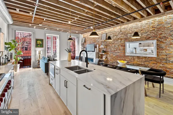 $899,000 | 151 North 3rd Street, Unit 2, Philadelphia, PA 19106