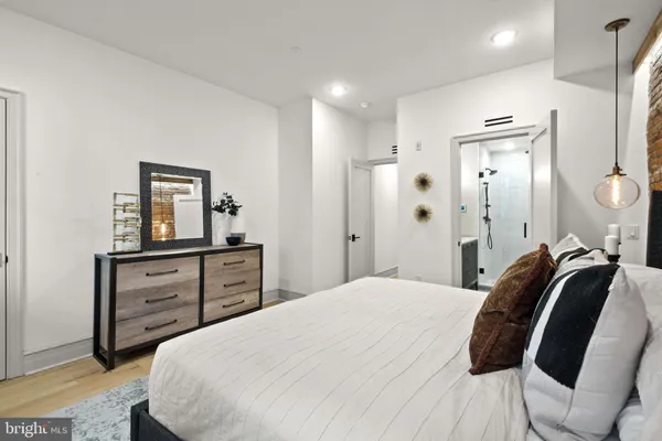 $899,000 | 151 North 3rd Street, Unit 2, Philadelphia, PA 19106