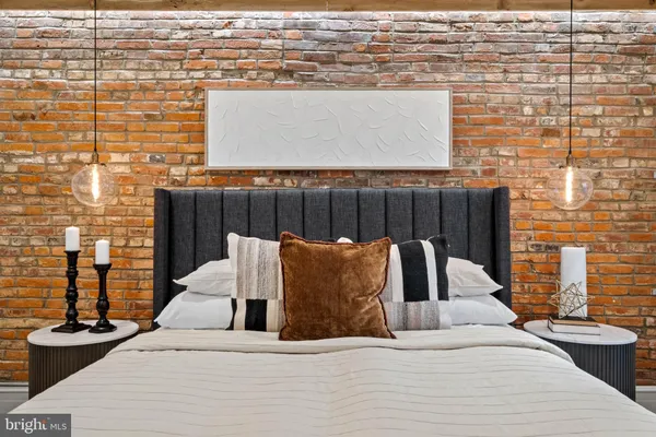 $899,000 | 151 North 3rd Street, Unit 2, Philadelphia, PA 19106