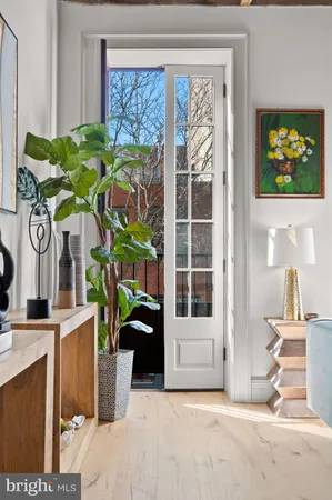 $899,000 | 151 North 3rd Street, Unit 2, Philadelphia, PA 19106