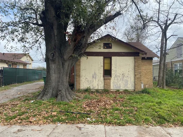 $130,000 | 2715 Oakcliff Street, Houston, TX 77023