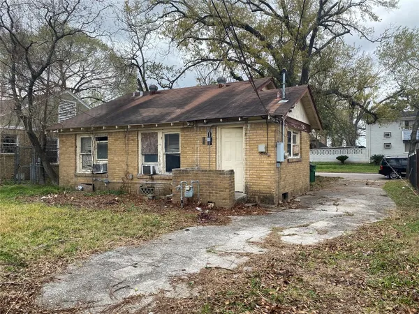$130,000 | 2715 Oakcliff Street, Houston, TX 77023