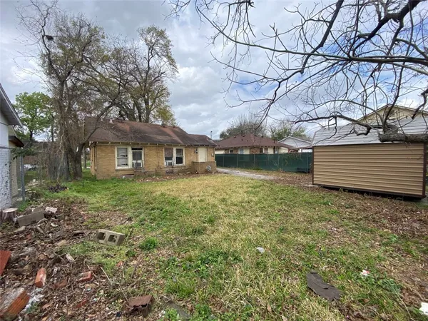 $130,000 | 2715 Oakcliff Street, Houston, TX 77023