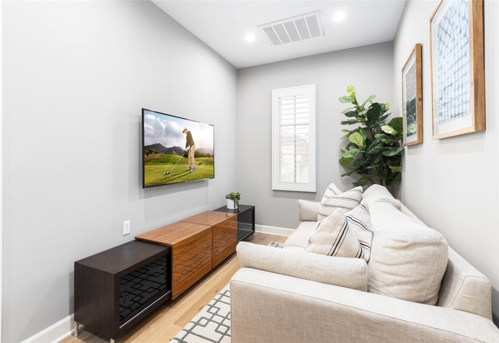 64 Domani Irvine, CA 92618 - Photo 20 of 39