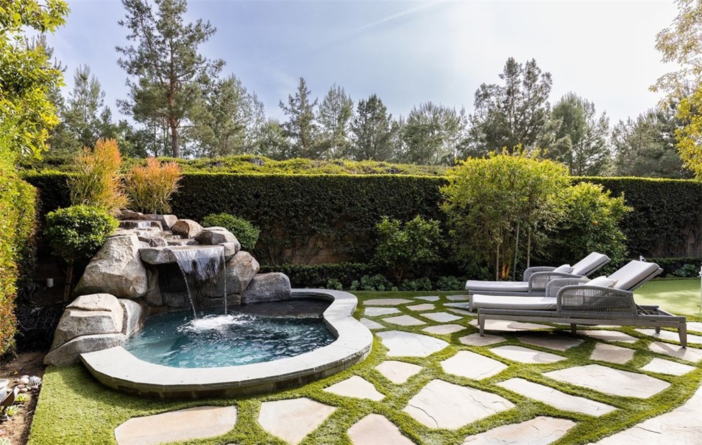 64 Domani Irvine, CA 92618 - Photo 30 of 39