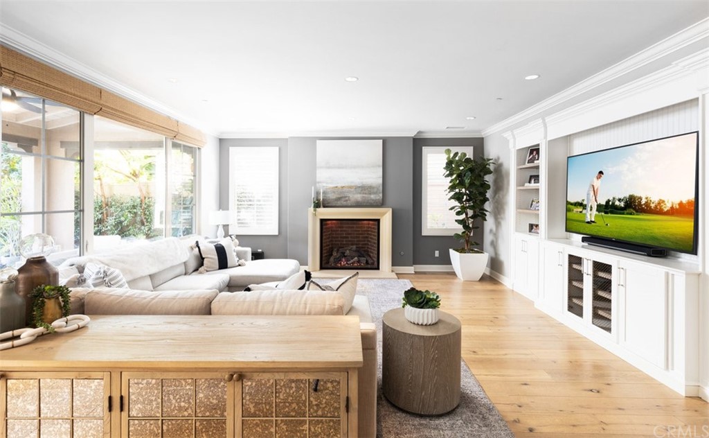 64 Domani Irvine, CA 92618 - Photo 4 of 39