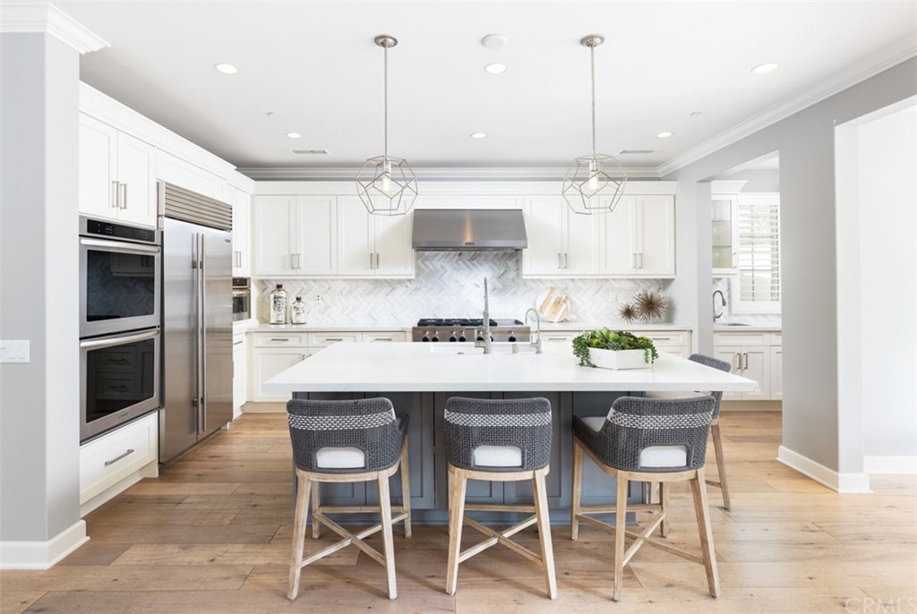 64 Domani Irvine, CA 92618 - Photo 5 of 39