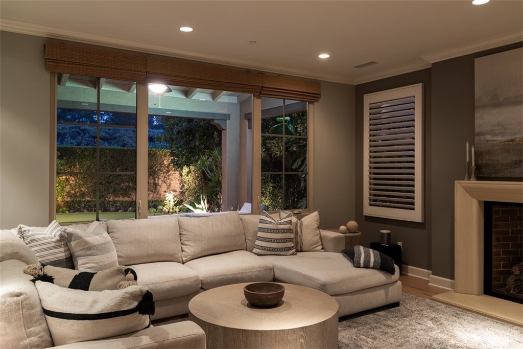 64 Domani Irvine, CA 92618 - Photo 10 of 39