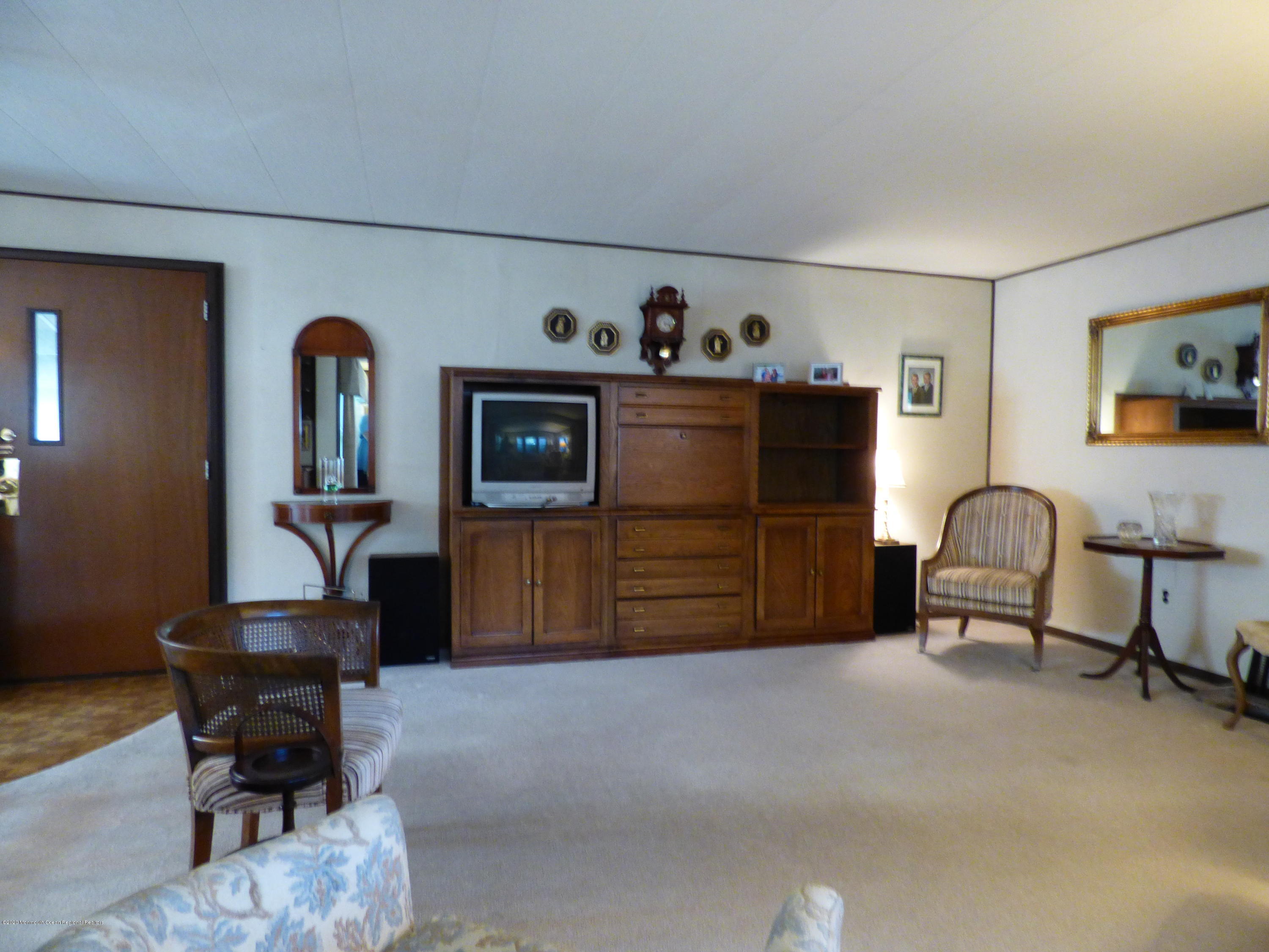 23 Village Road Morganville, NJ 07751 - Photo 14 of 24 P1020158