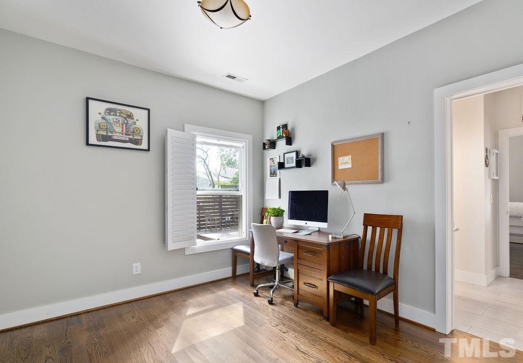 805 Hartford Road Raleigh, NC 27610 - Photo 11 of 26