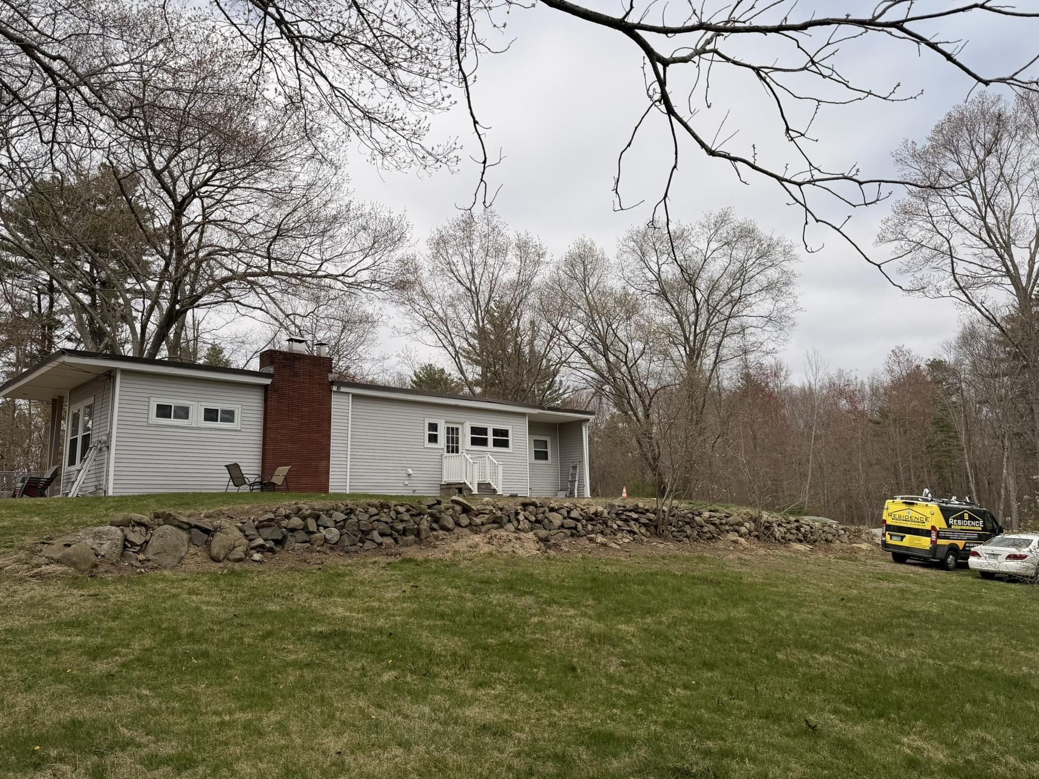 17 Hampstead Road Salem, NH 03079 - Photo 1 of 21