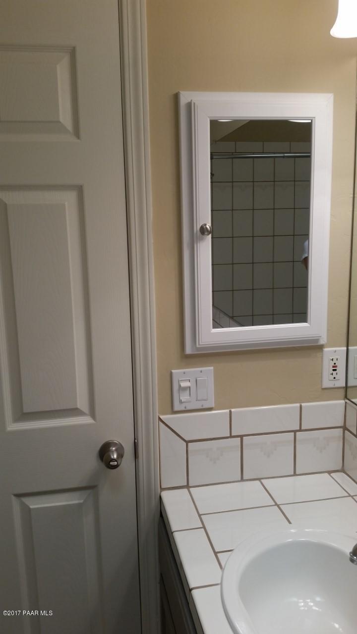 903 Old Stage Road, Unit A7 Prescott, AZ 86303 - Photo 23 of 33 Master Medicine Cab