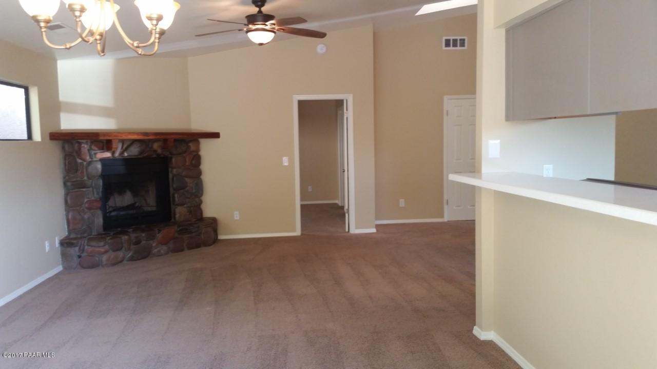 903 Old Stage Road, Unit A7 Prescott, AZ 86303 - Photo 8 of 33 Dining Area