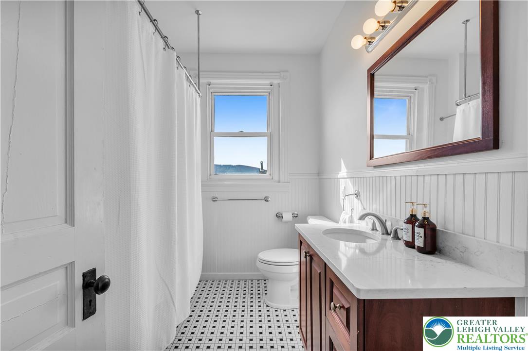420 2nd Avenue Bethlehem, PA 18018 - Photo 14 of 34 a bathroom with a sink and a toilet