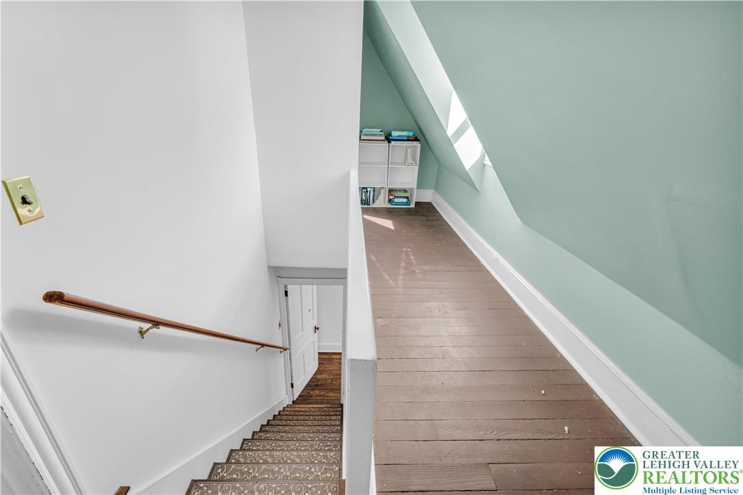 420 2nd Avenue Bethlehem, PA 18018 - Photo 21 of 34 a view of entryway