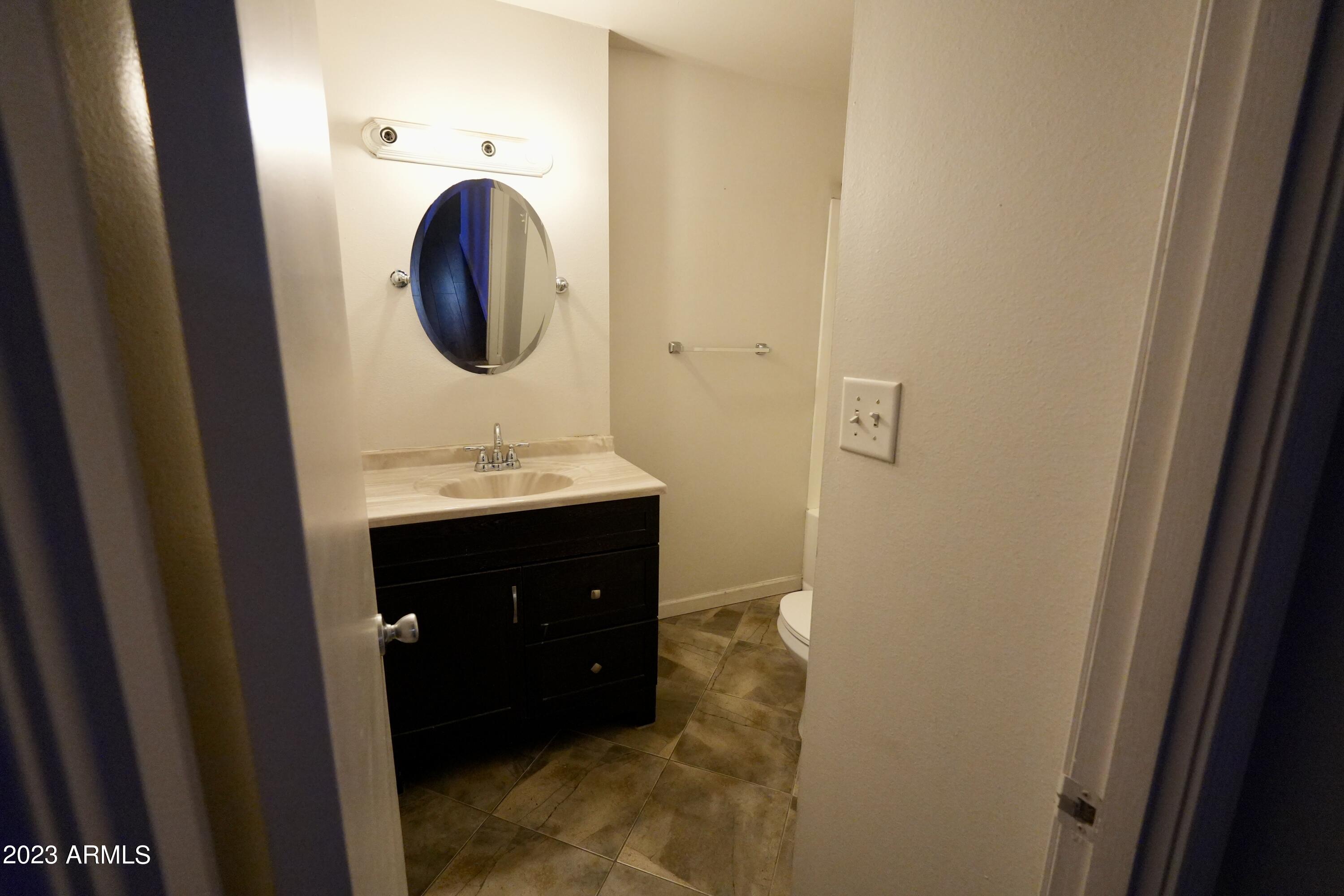 3320 South Juniper Street Tempe, AZ 85282 - Photo 17 of 24 Upstairs Bath 1