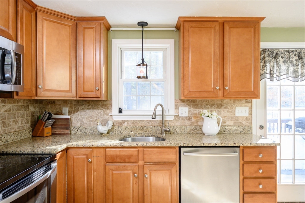 43 South Meadow Road Carver, MA 02330 - Photo 13 of 35