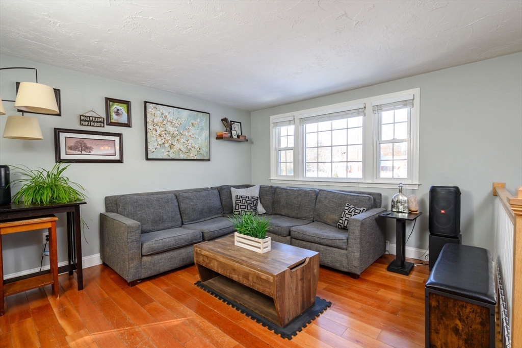 43 South Meadow Road Carver, MA 02330 - Photo 6 of 35