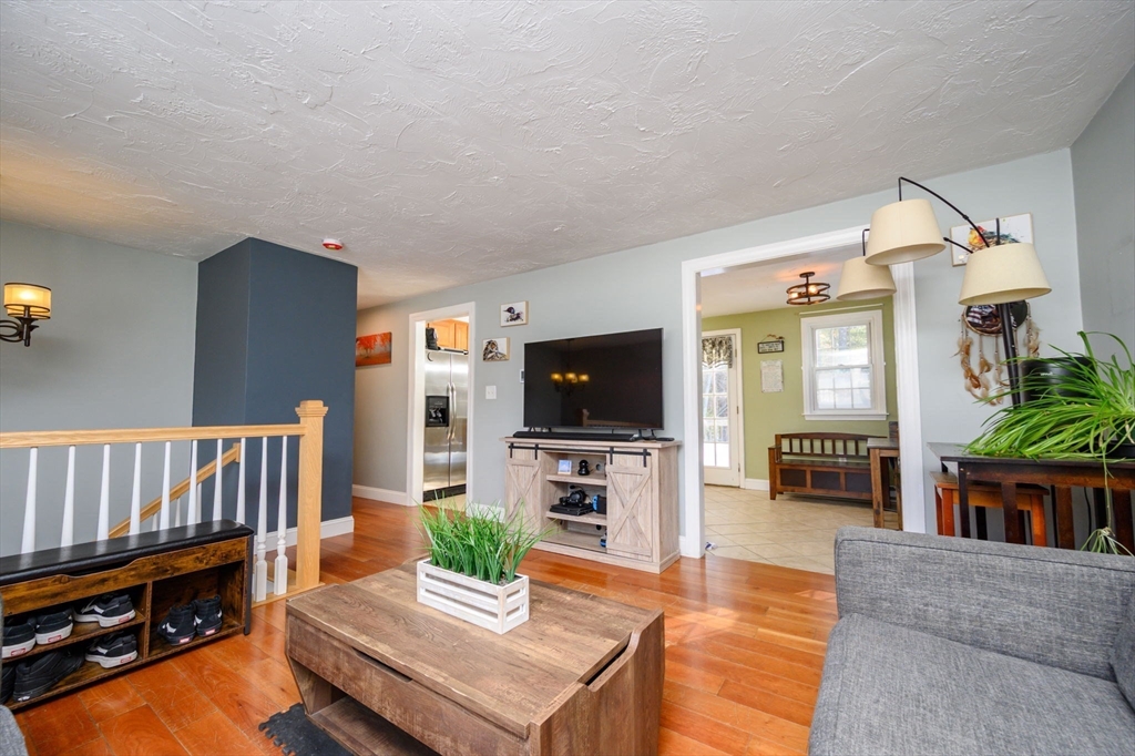 43 South Meadow Road Carver, MA 02330 - Photo 8 of 35