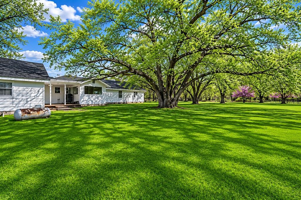 1835 Ft Graham Road Waco, TX 76705 - Photo 3 of 40