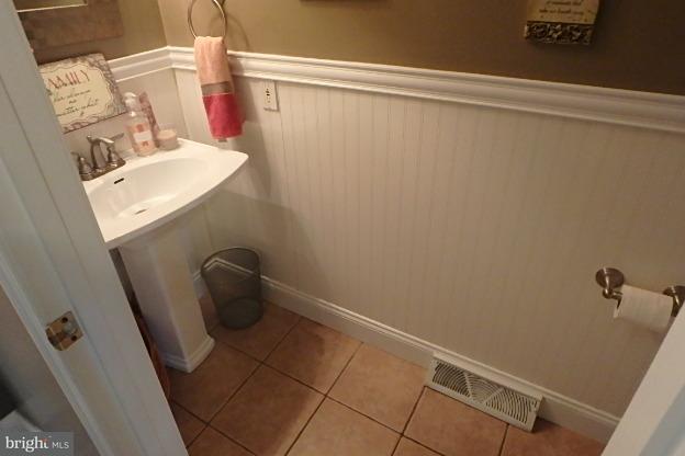 305 Glenview Road Spring Grove, PA 17362 - Photo 18 of 29