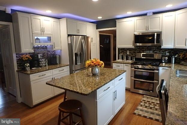 305 Glenview Road Spring Grove, PA 17362 - Photo 3 of 29