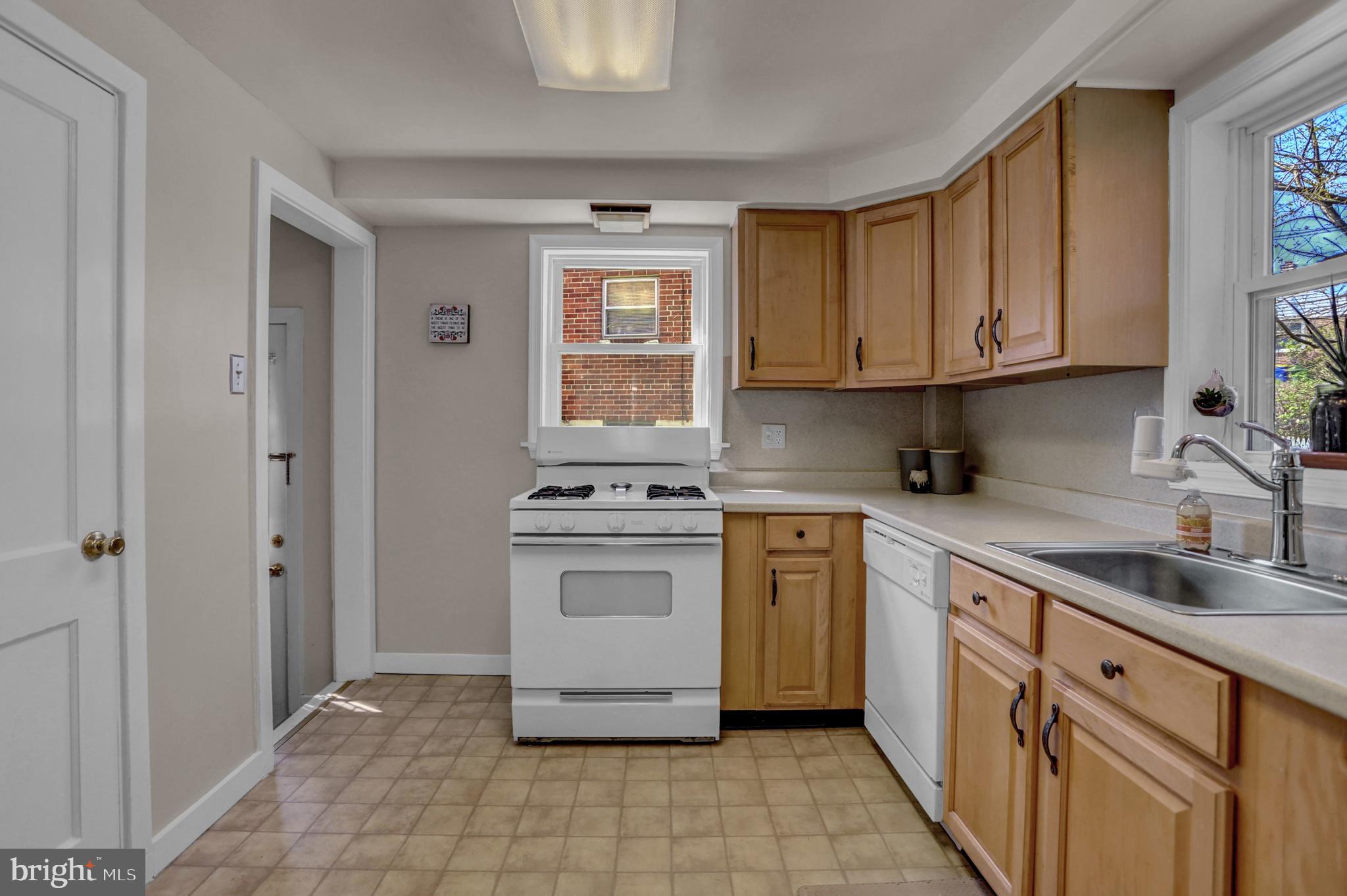 807 5th Street New Cumberland, PA 17070 - Photo 10 of 25 Gallery Image 10