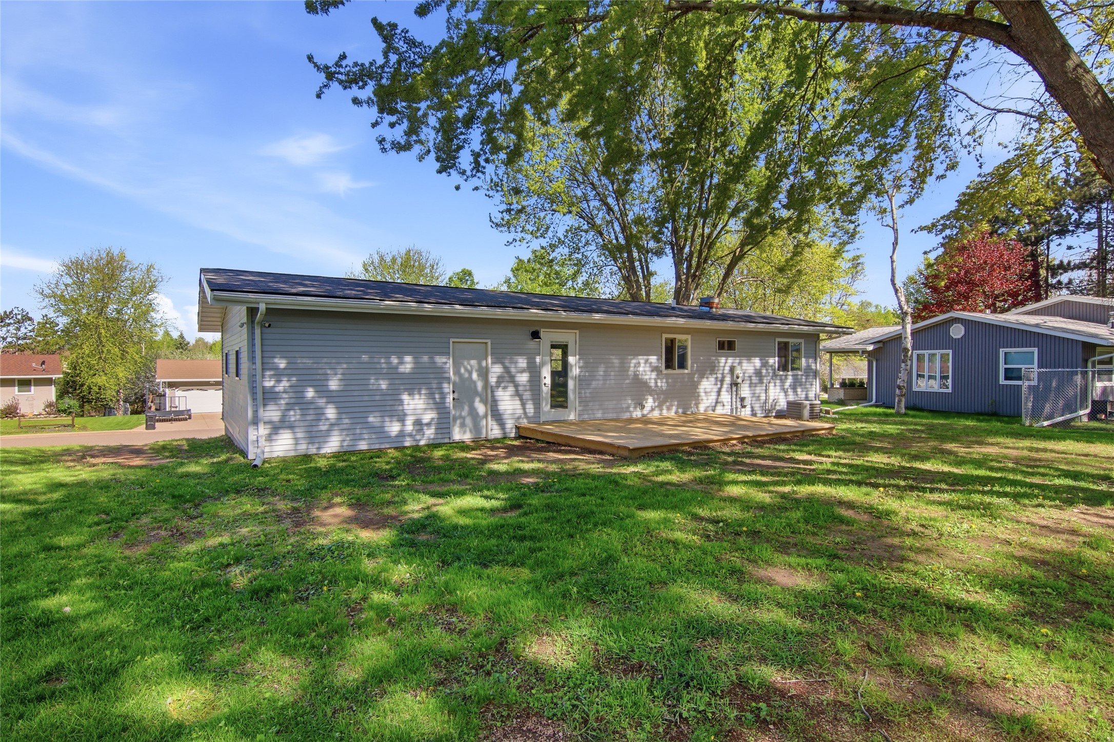 416 Dodge Street Stanley, WI 54768 - Photo 5 of 32