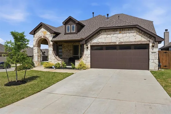 $400,000 | 8232 Manx Point, Godley, TX 76044