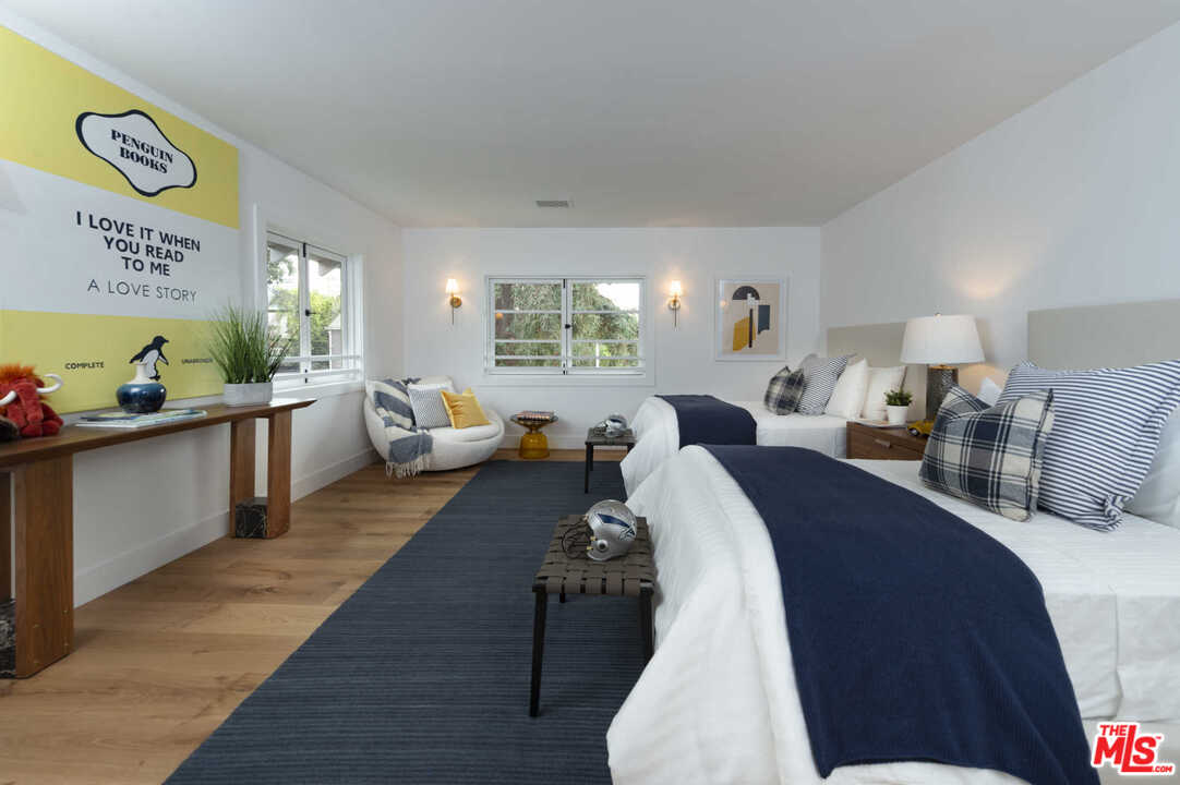 722 South Muirfield Road Los Angeles, CA 90005 - Photo 29 of 47 Gallery Image 29