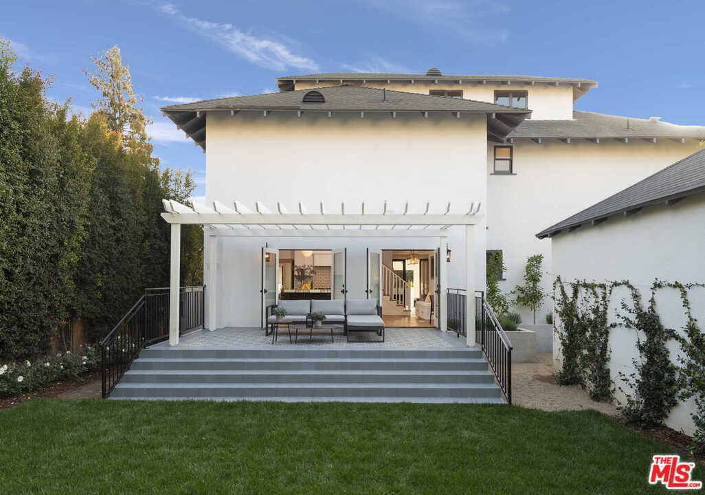 722 South Muirfield Road Los Angeles, CA 90005 - Photo 45 of 47 Gallery Image 45