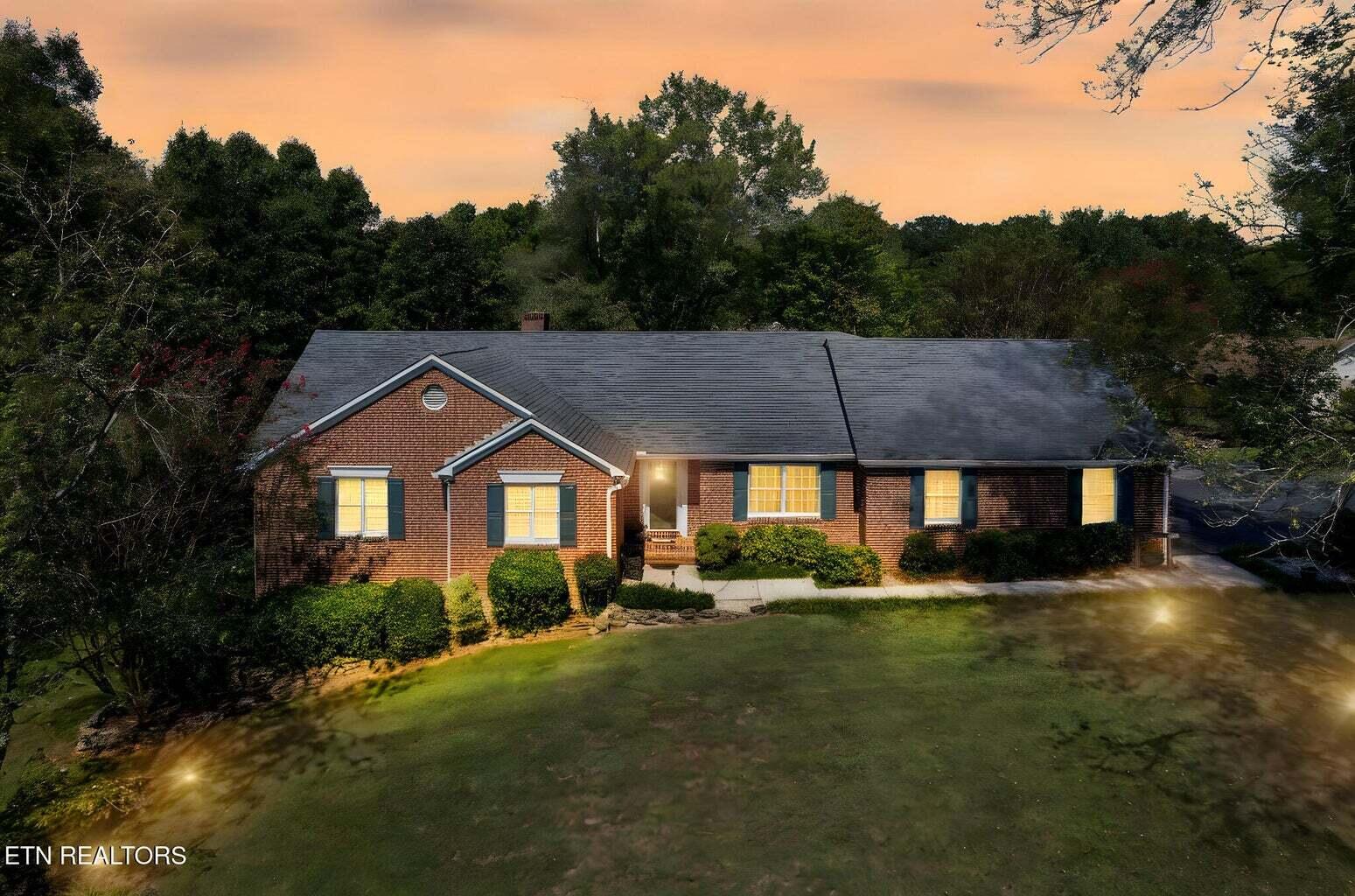 121 Bailey Road Kingston, TN 37763 - Photo 3 of 60 Virtually Staged