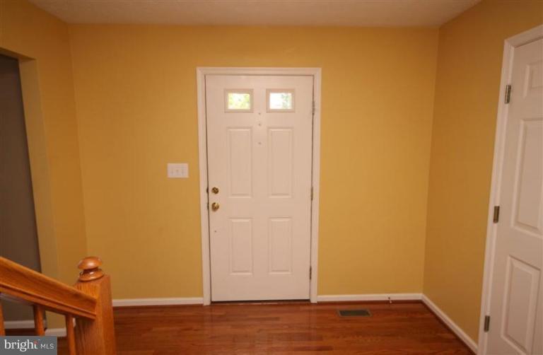 7747 Rotherham Drive Hanover, MD 21076 - Photo 3 of 28 Foyer
