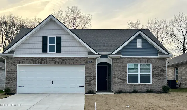 $291,990 | 4 Thorn Tree Street, Byhalia, MS 38611