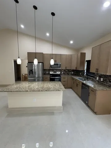 $535,000 | 1911 Southwest 7th Avenue, Okeechobee, FL 34974