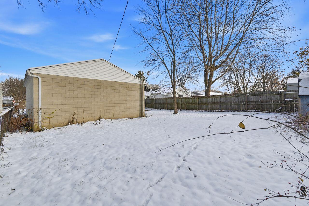 445 Basswood Road Columbus, OH 43207 - Photo 25 of 28 4-Car Rear & Back Yard
