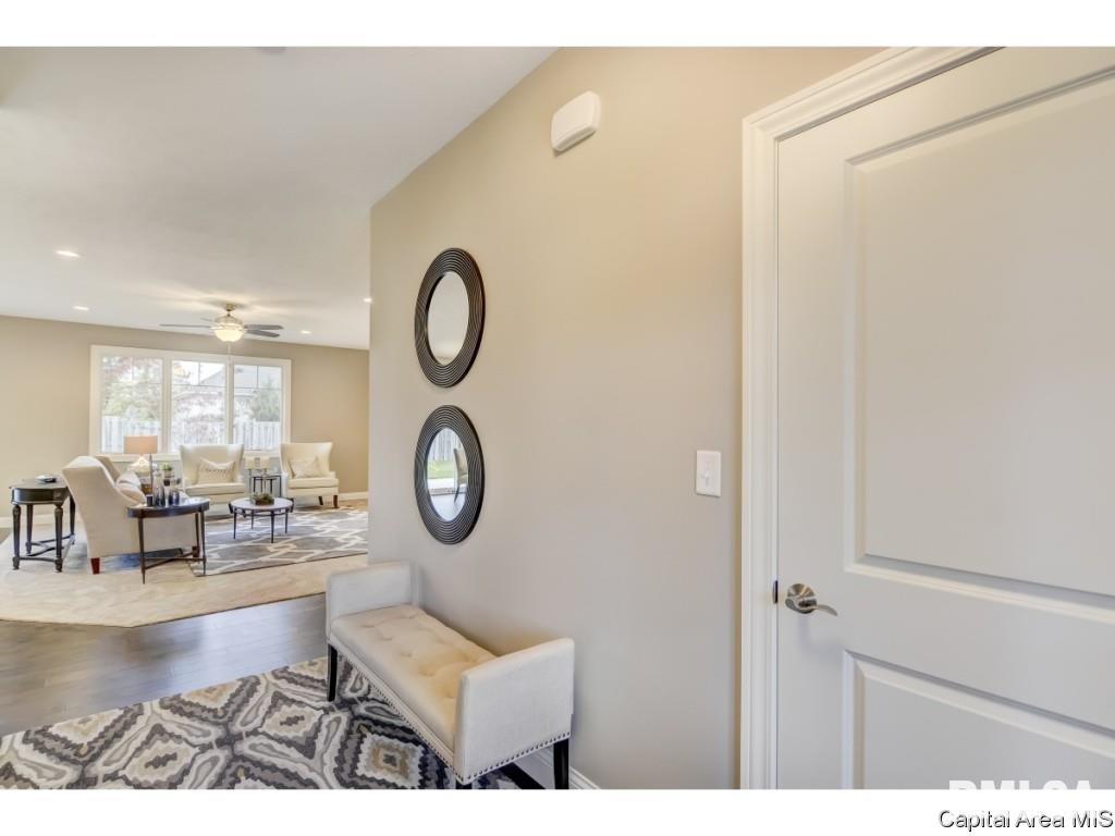 3945 Waterstone Way Springfield, IL 62711 - Photo 23 of 36